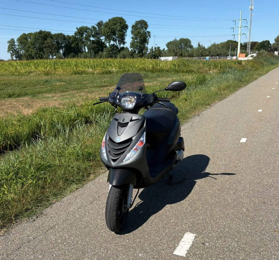 Scooter start niet? Het complete stappenplan (2-takt vs. 4-takt)